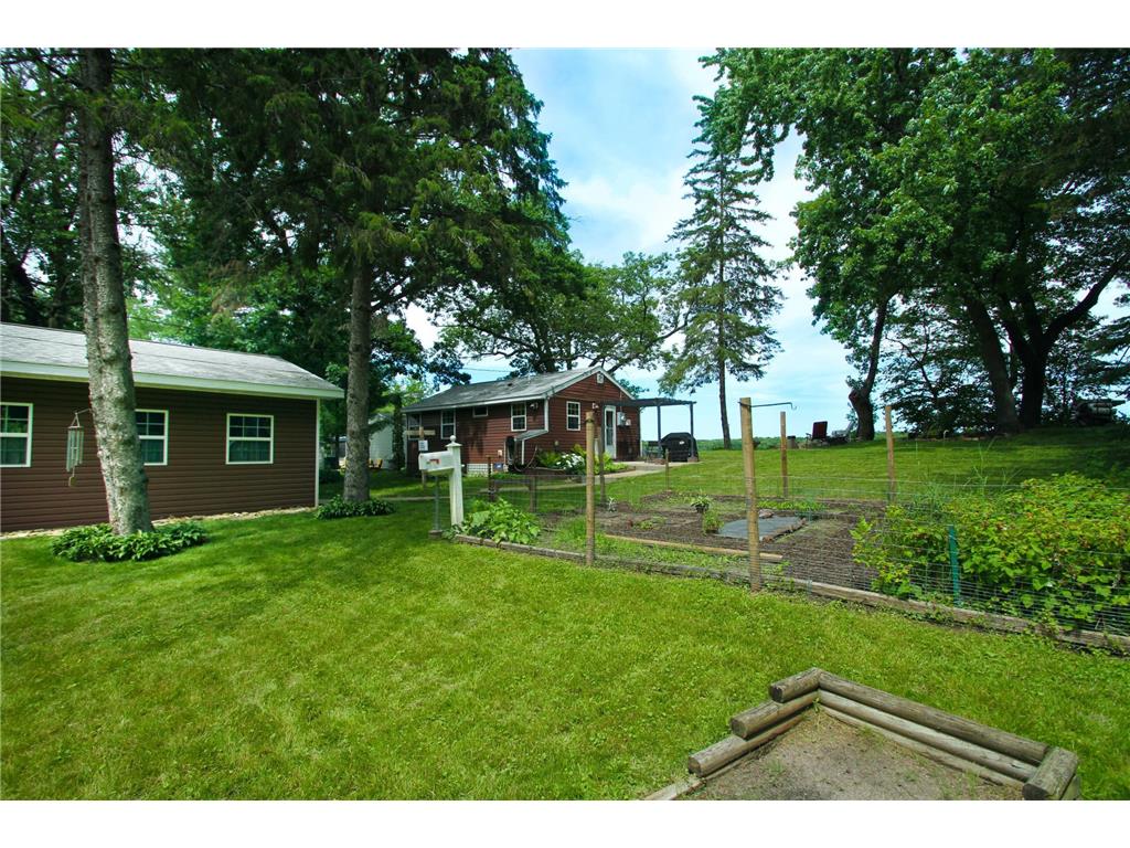 27925 Lakelawn Drive Lindstrom MN 55045 - Kroon 6564607 image1