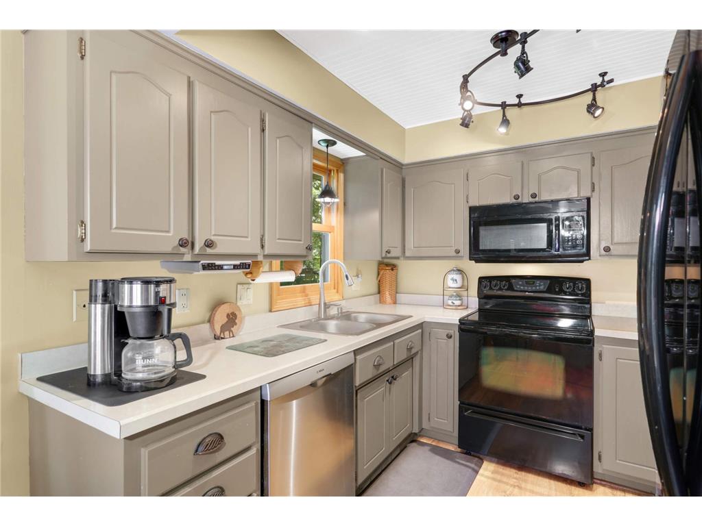 27985 Lakelawn Drive Lindstrom MN 55045 - Kroon 7087695 image10