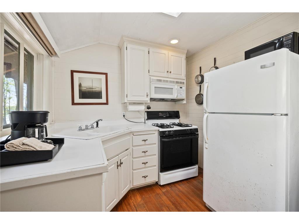 2799 27th St #4 - Harry Birchwood WI 54817 - Red Cedar 6533670 image9