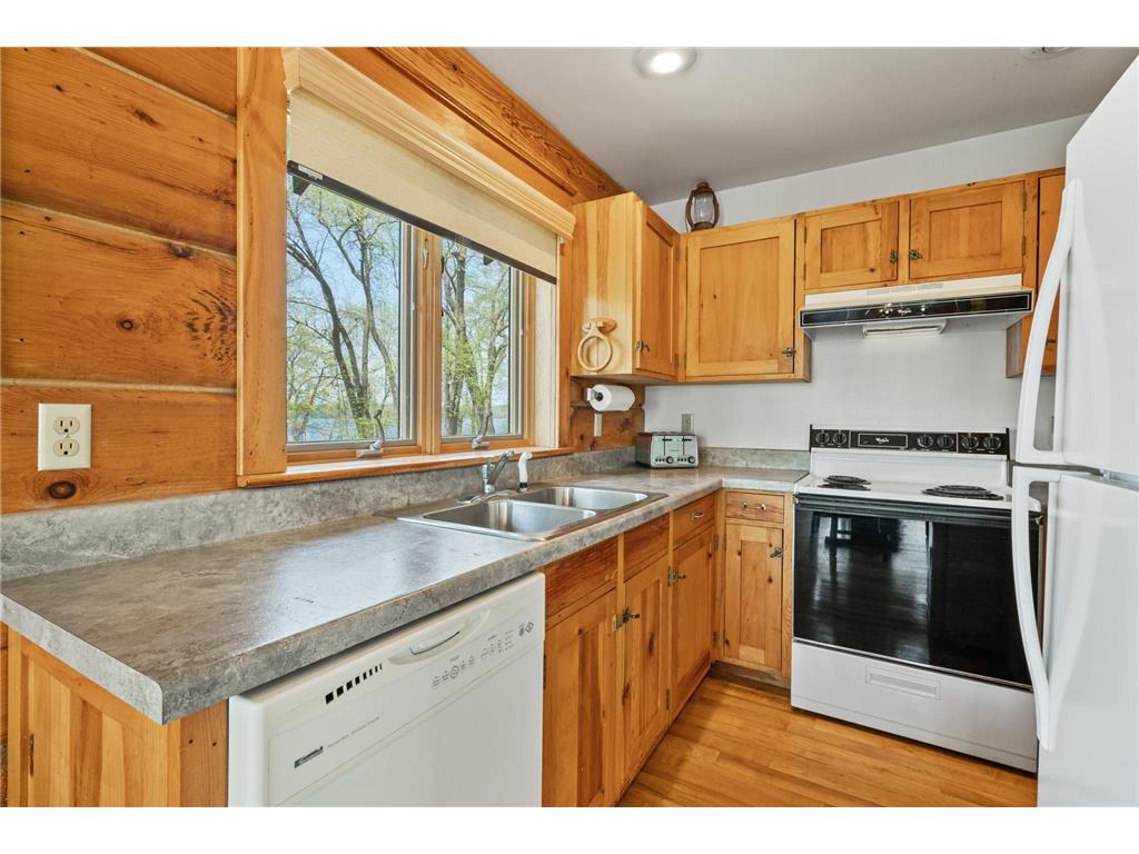 2799 27th St #7 - Clara Birchwood WI 54817 - Red Cedar 6533668 image9