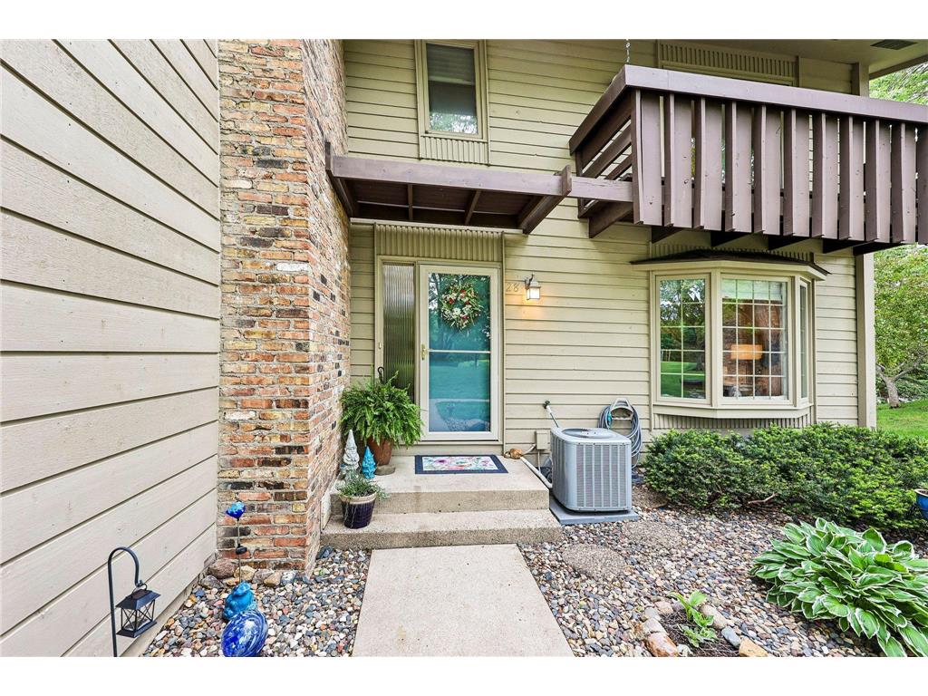 28 Birnamwood Drive Burnsville MN 55337 7075254 image3