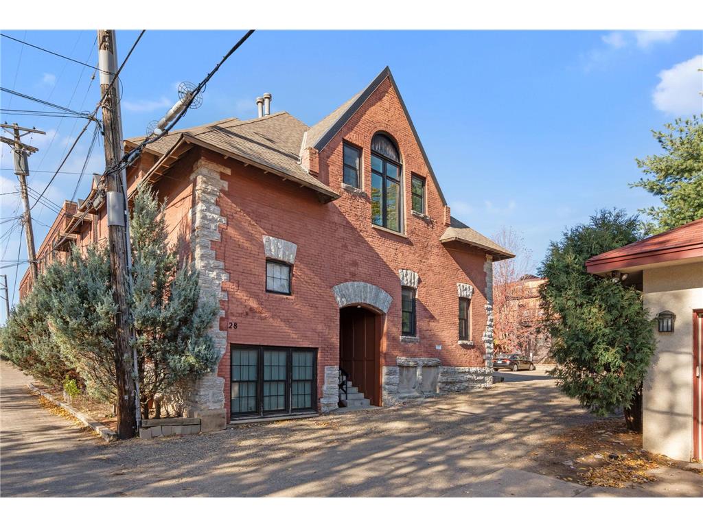 28 Dale Street S #A Saint Paul MN 55102 6811193 image1