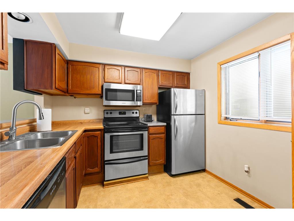 28 Elton Ridge Court NW Rochester MN 55901 7044277 image10