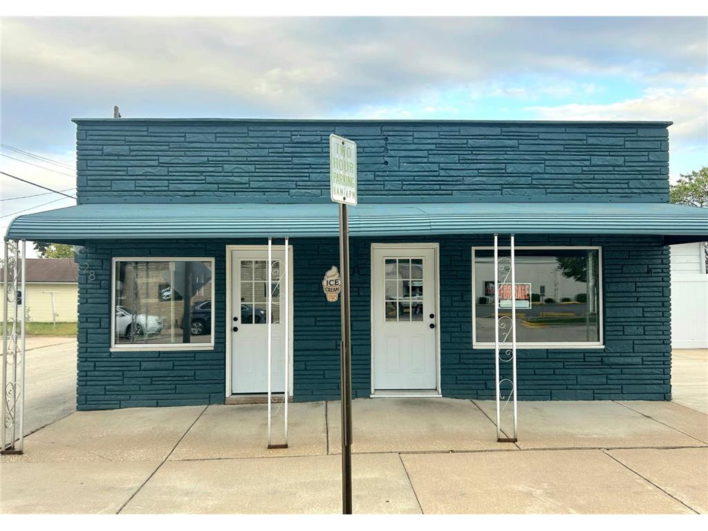 28 N Walnut Street La Crescent MN 55947 6800779 image1