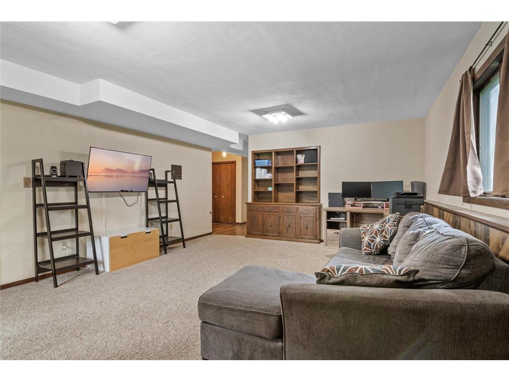 280 Colfax Avenue NE Hector MN 55342 7027543 image16