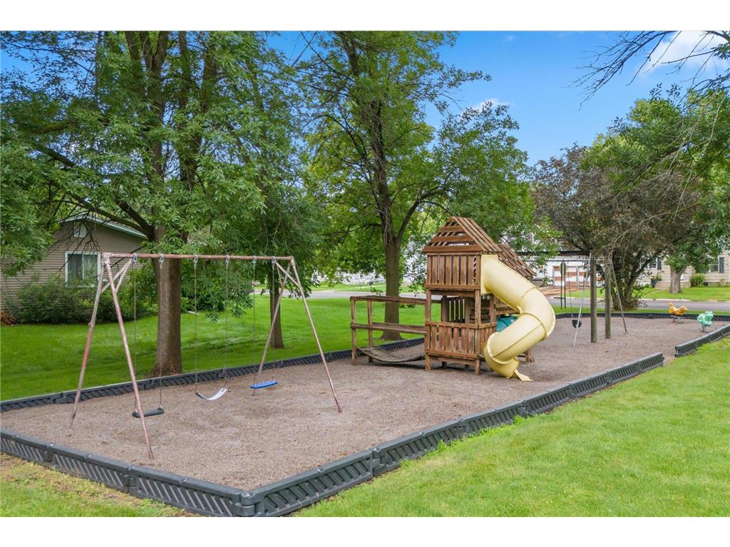 280 Colfax Avenue NE Hector MN 55342 7027543 image2