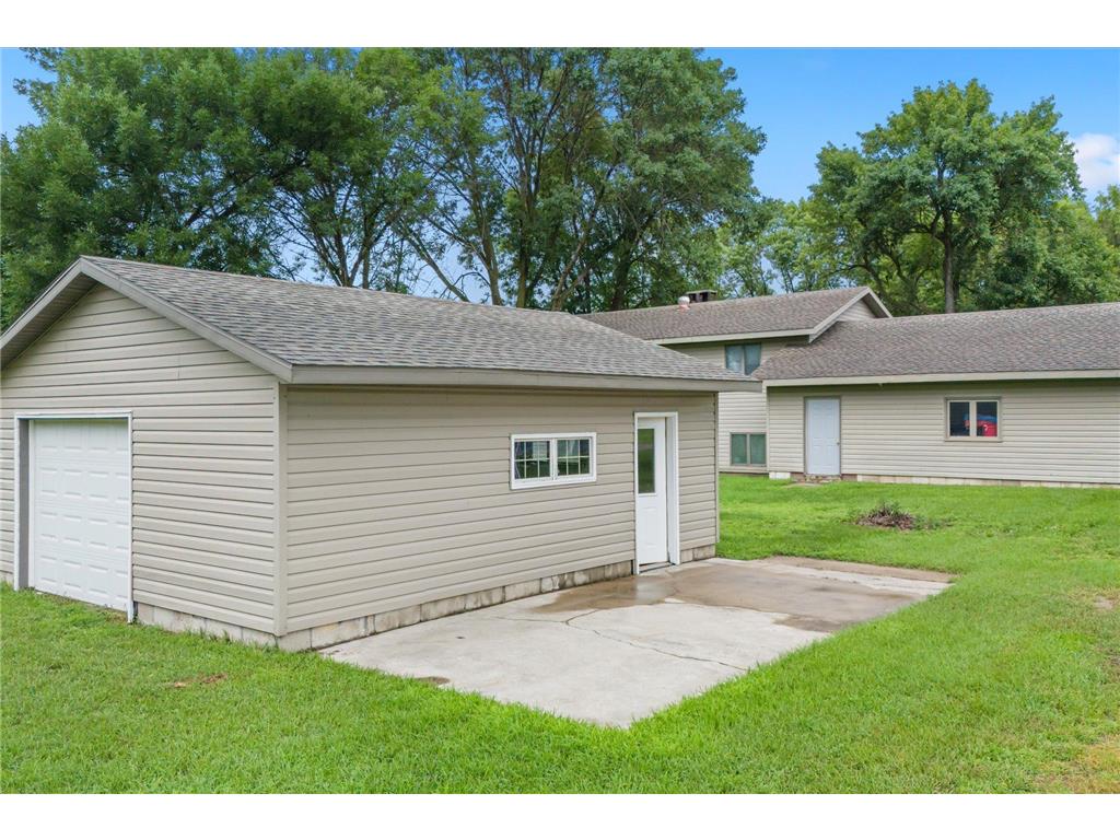 280 Colfax Avenue NE Hector MN 55342 7027543 image22
