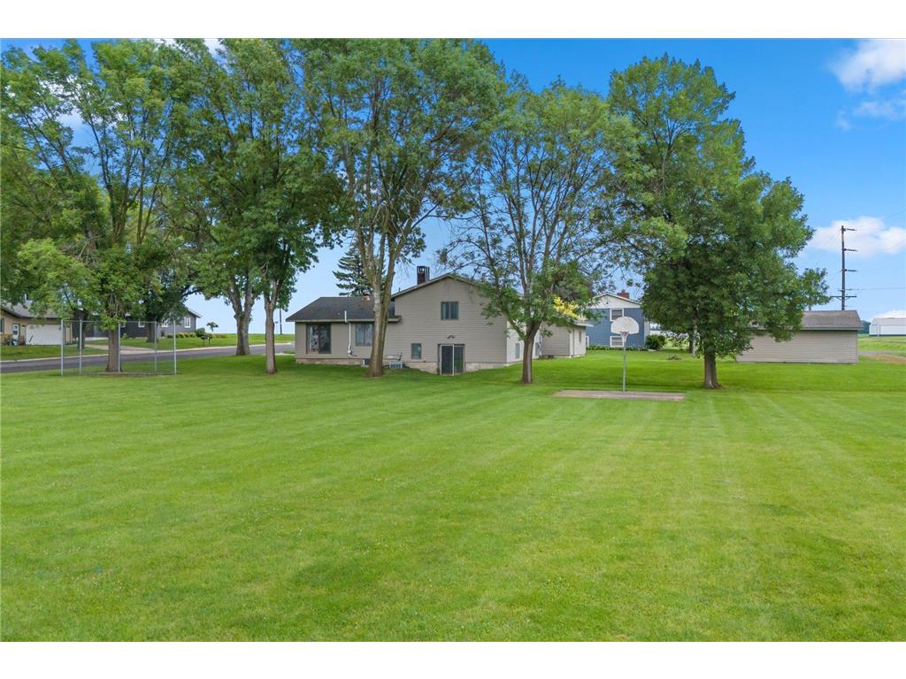 280 Colfax Avenue NE Hector MN 55342 7027543 image25