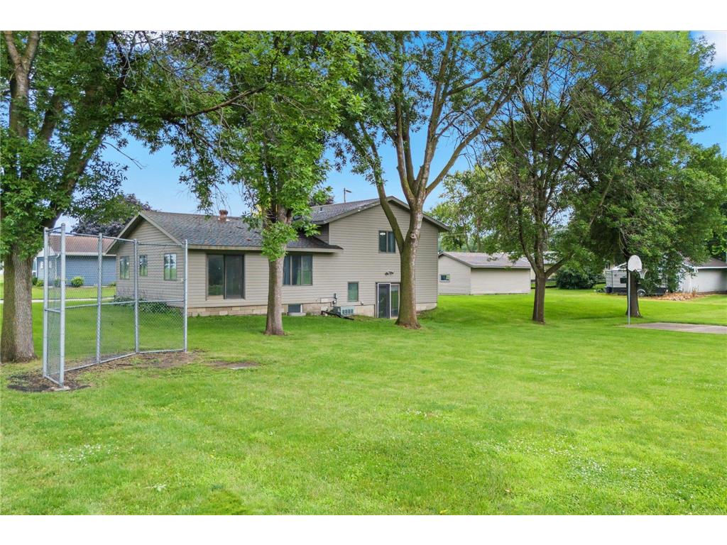 280 Colfax Avenue NE Hector MN 55342 7027543 image30