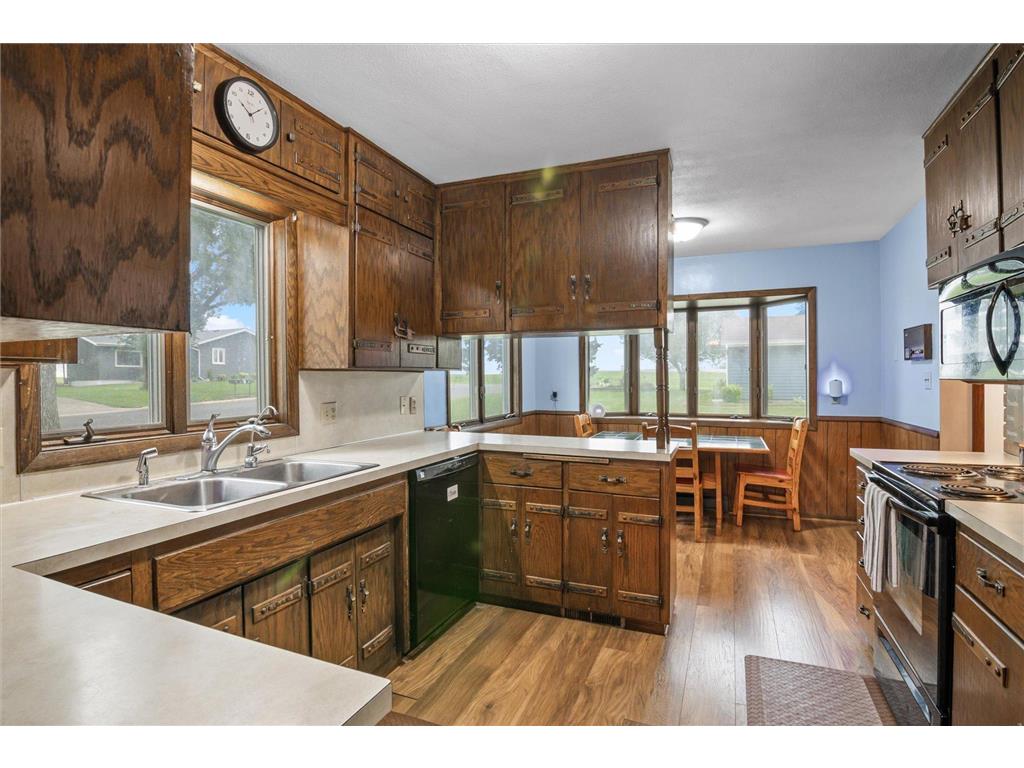 280 Colfax Avenue NE Hector MN 55342 7027543 image5
