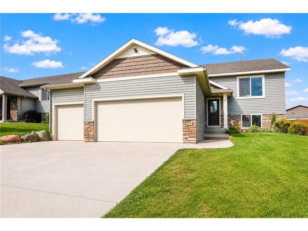280 Highlands Avenue Zumbrota MN 55992 7077376 image1