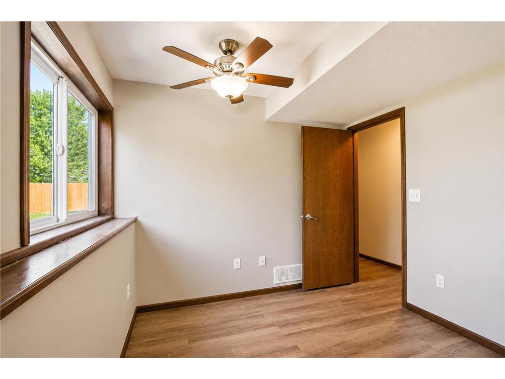280 Highlands Avenue Zumbrota MN 55992 7077376 image14