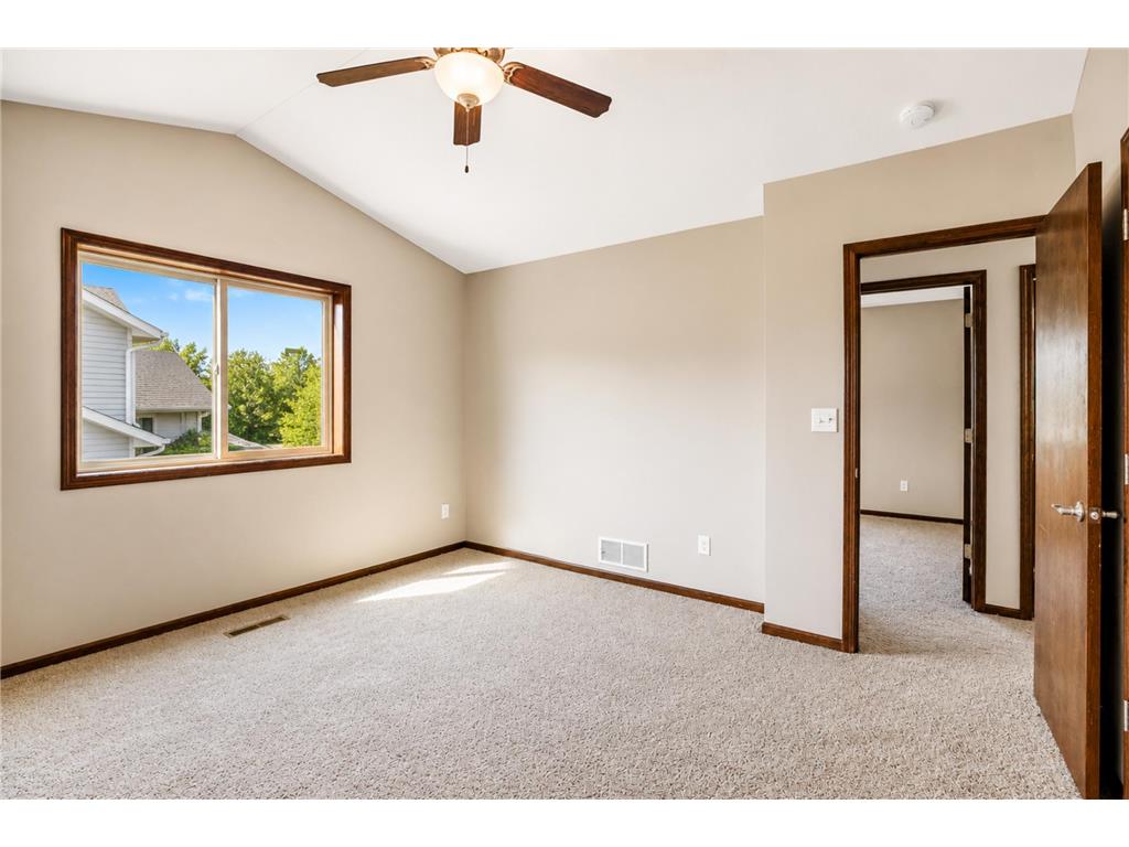280 Highlands Avenue Zumbrota MN 55992 7077376 image15