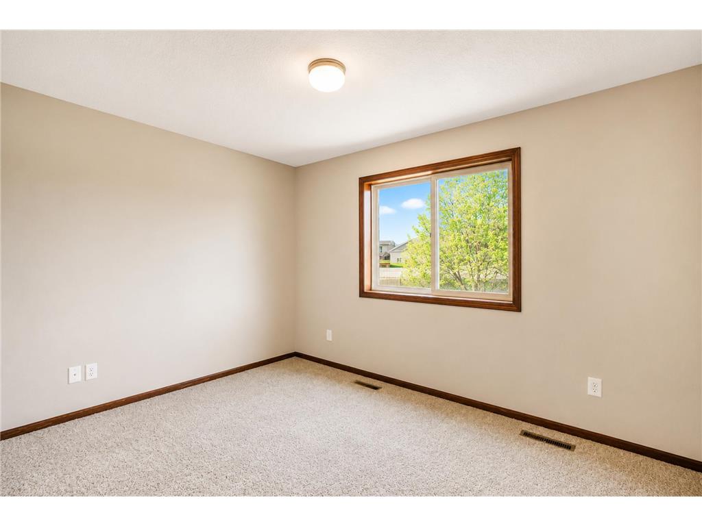 280 Highlands Avenue Zumbrota MN 55992 7077376 image19