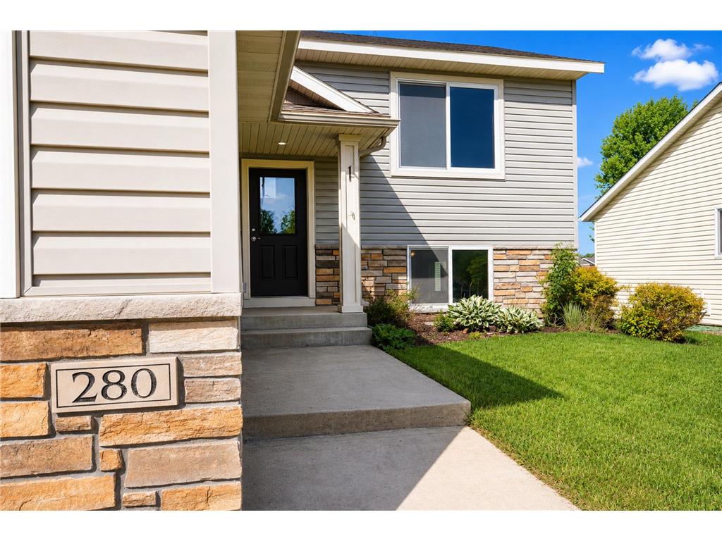 280 Highlands Avenue Zumbrota MN 55992 7077376 image3