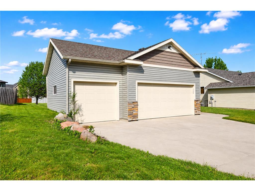 280 Highlands Avenue Zumbrota MN 55992 7077376 image4