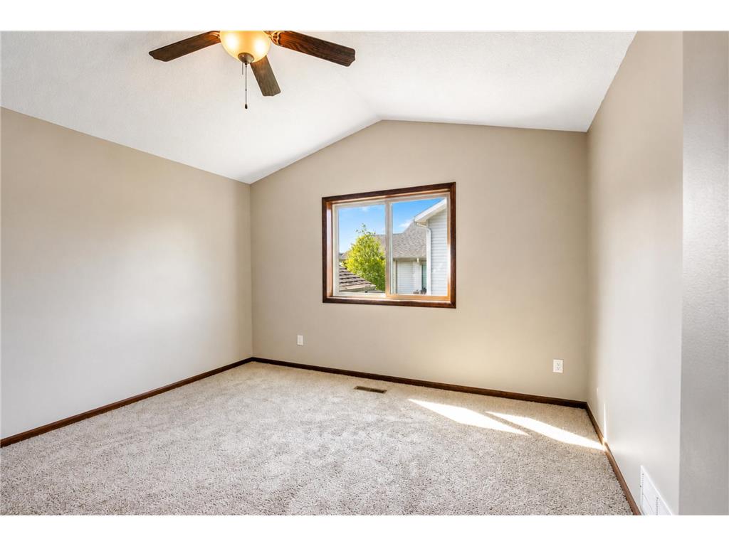 280 Highlands Avenue Zumbrota MN 55992 7095528 image17