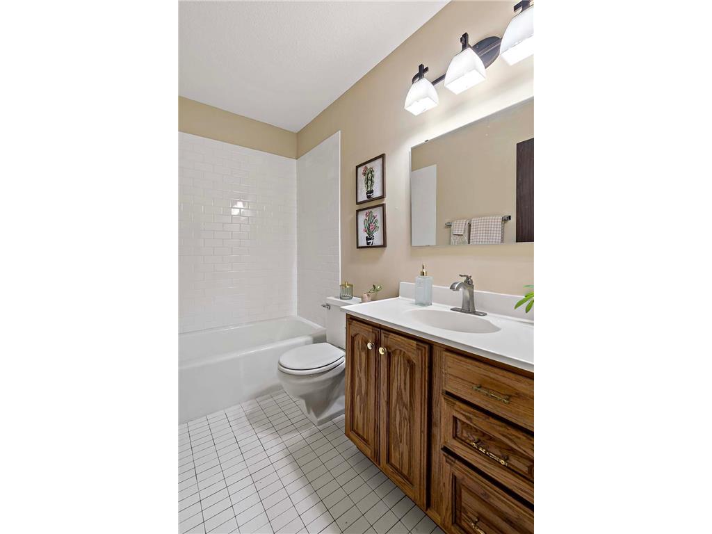 2800 Hamline Avenue N #112 Roseville MN 55113 6821295 image18