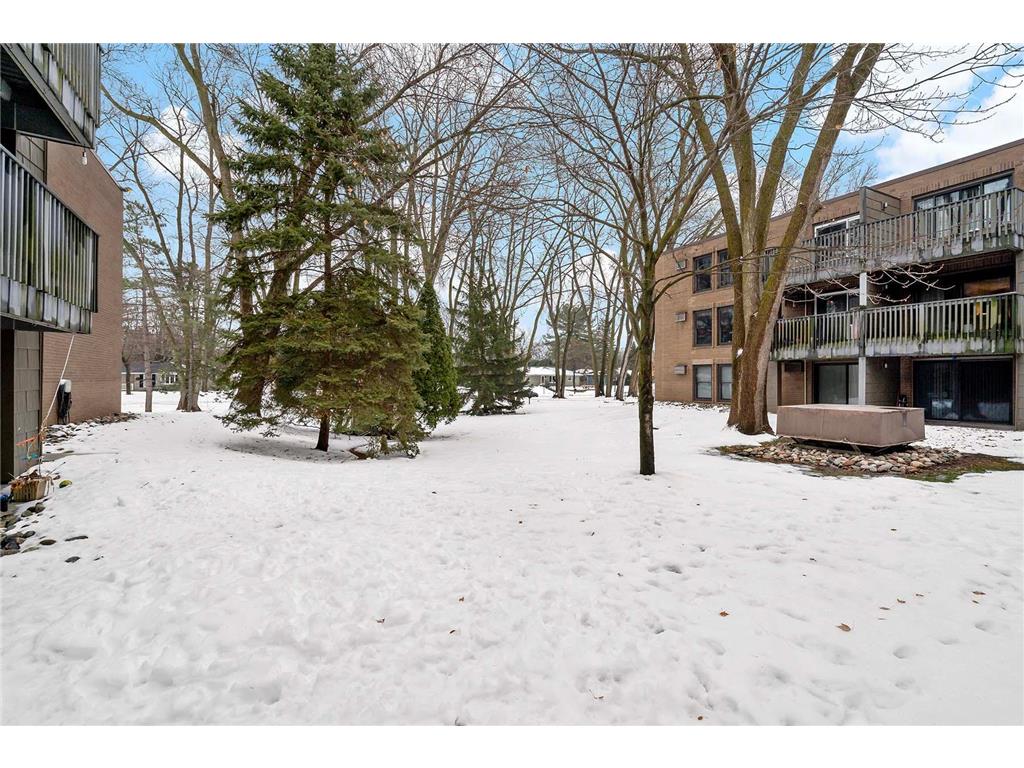 2800 Hamline Avenue N #112 Roseville MN 55113 6821295 image8