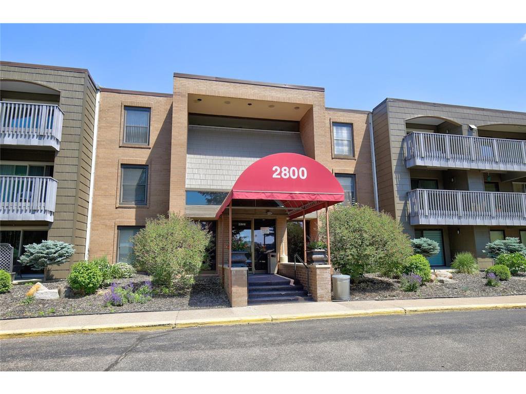 2800 Hamline Avenue N 130, Roseville, MN, 55113 MLS 6245548 Edina