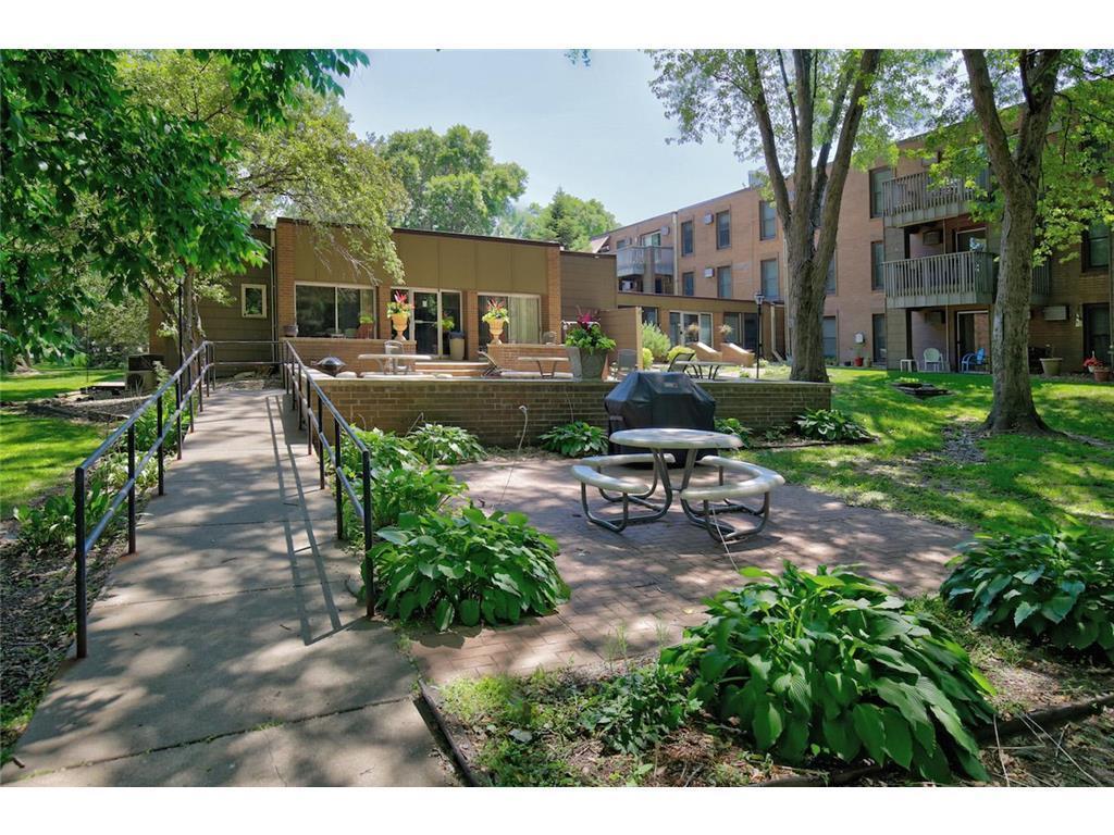 2800 Hamline Avenue N #130 Roseville MN 55113 7057749 image14