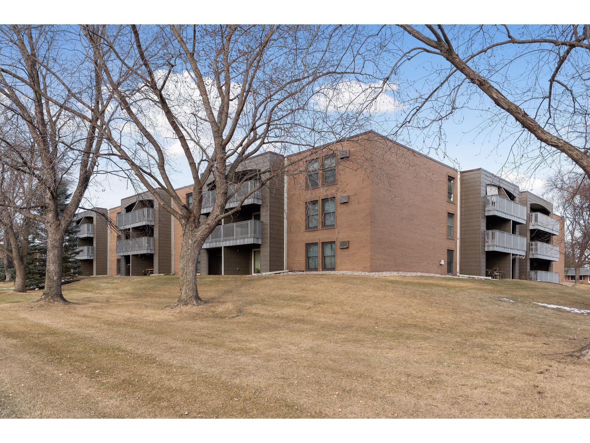 2800 Hamline Avenue N 146, Roseville, MN 55113 MLS 5722642 Edina