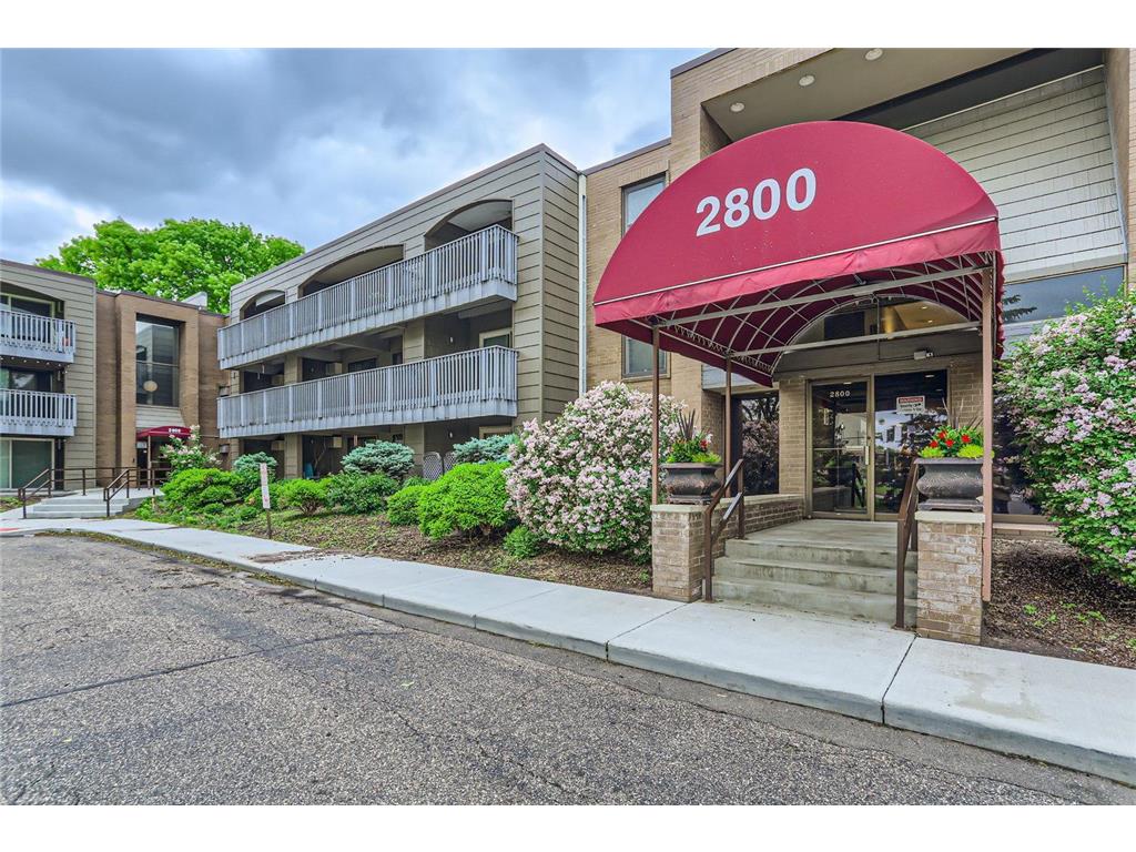 2800 Hamline Avenue N #213 Roseville MN 55113 6587855 image1