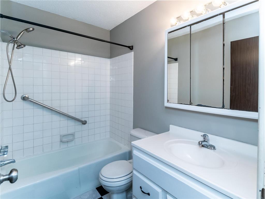 2800 Hamline Avenue N #217 Roseville MN 55113 7089345 image12
