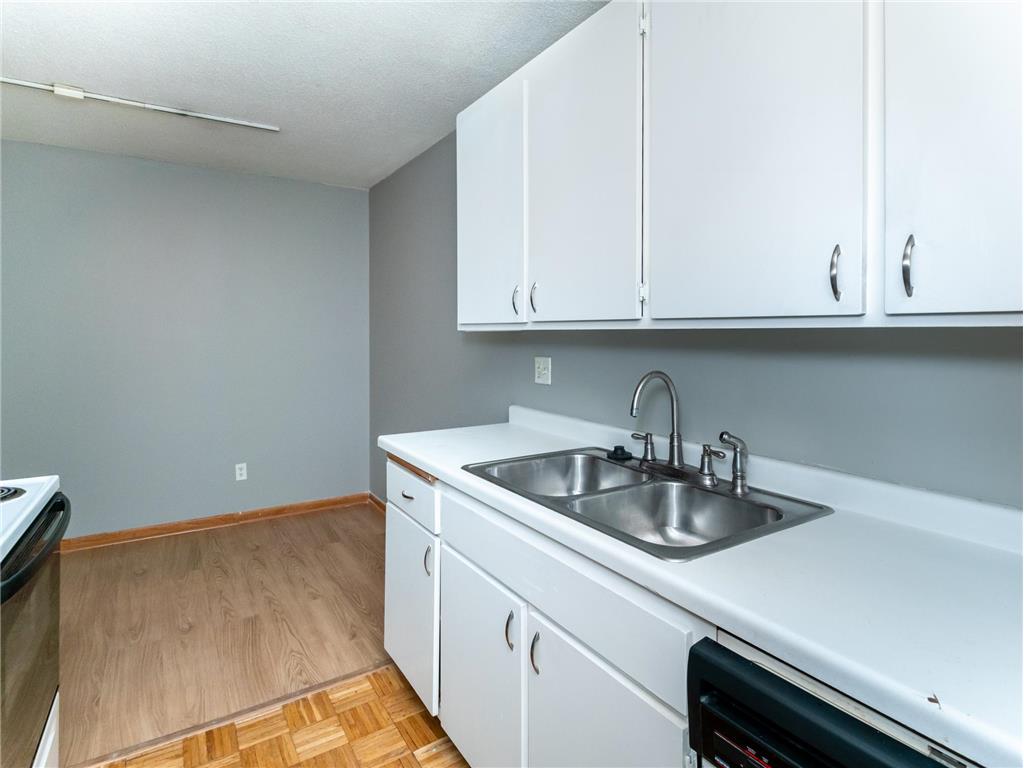 2800 Hamline Avenue N #217 Roseville MN 55113 7089345 image5