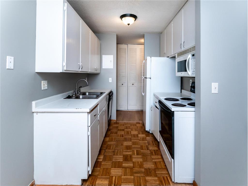 2800 Hamline Avenue N #217 Roseville MN 55113 7089345 image7