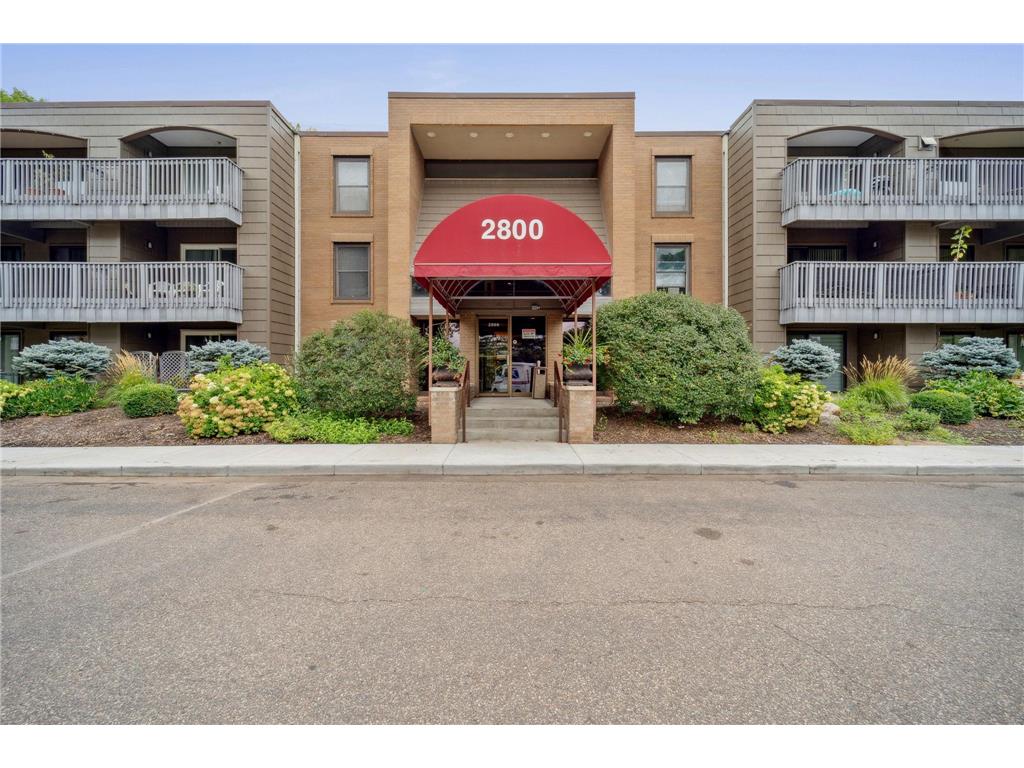 2800 Hamline Avenue N 232, Roseville, MN, 55113 MLS 6432844 Edina