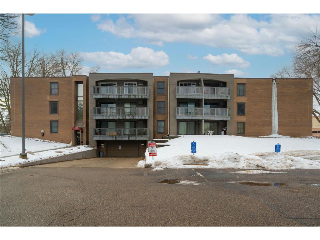 2800 Hamline Avenue N #317 Roseville MN 55113 7001738 image14