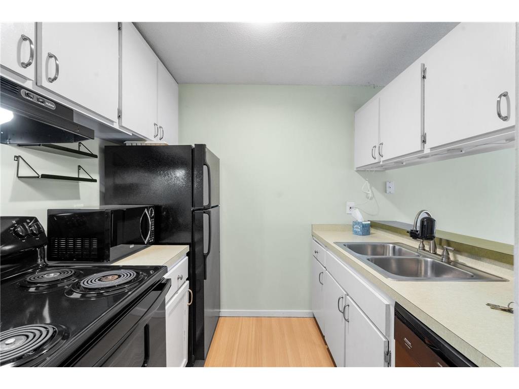 2800 Hamline Avenue N #329 Roseville MN 55113 7045793 image23