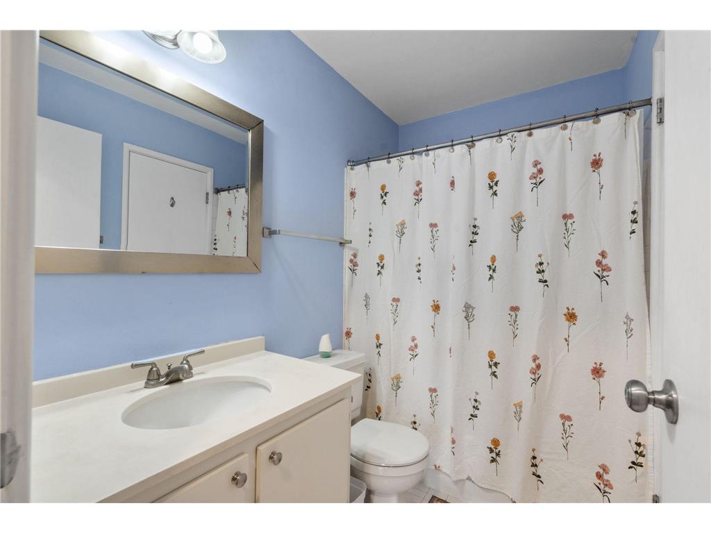2800 Hamline Avenue N #329 Roseville MN 55113 7045793 image33