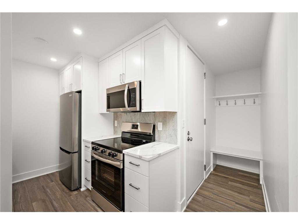 2800 Hamline Avenue N #332 Roseville MN 55113 6826468 image18