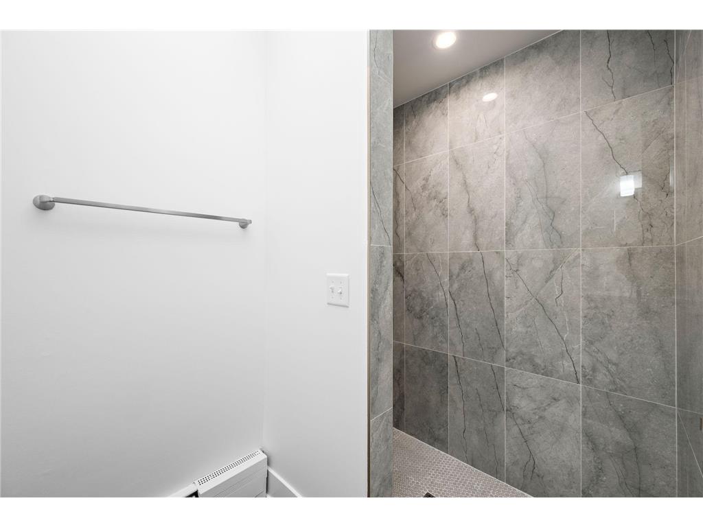 2800 Hamline Avenue N #332 Roseville MN 55113 6826468 image22