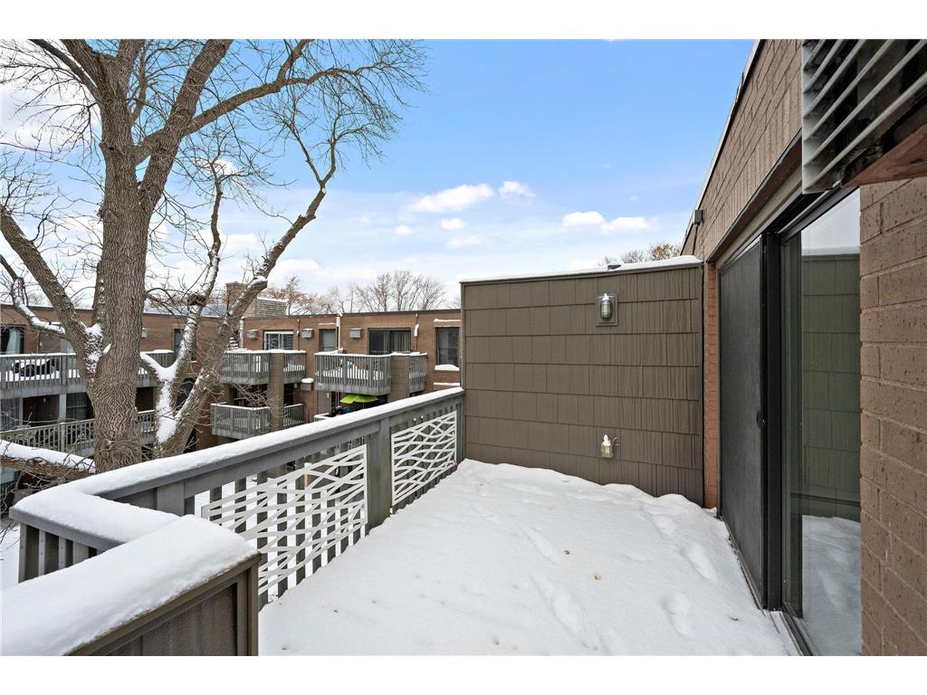 2800 Hamline Avenue N #332 Roseville MN 55113 6826468 image28