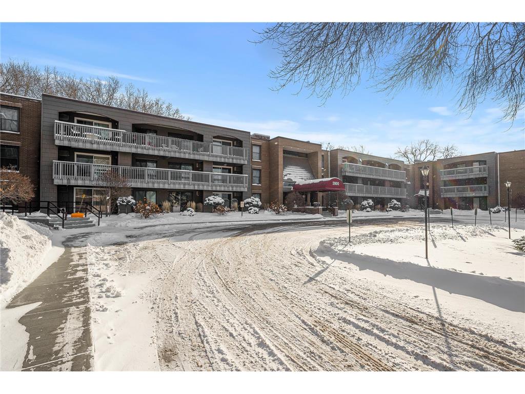 2800 Hamline Avenue N 342, Roseville, MN, 55113 MLS 6313491 Edina