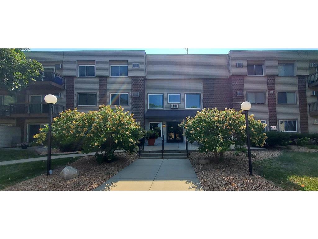 2800 Hillsboro Avenue N #103 New Hope MN 55427 6429203 image1