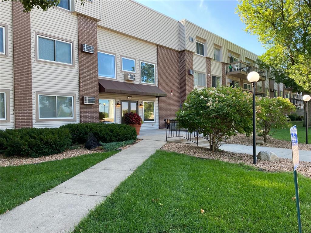 2800 Hillsboro Avenue N 304, New Hope, MN 55427 MLS 6254653 Edina