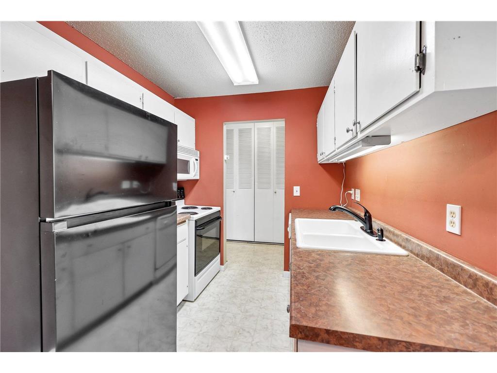 2800 Hillsboro Avenue N #315 New Hope MN 55427 7061550 image20