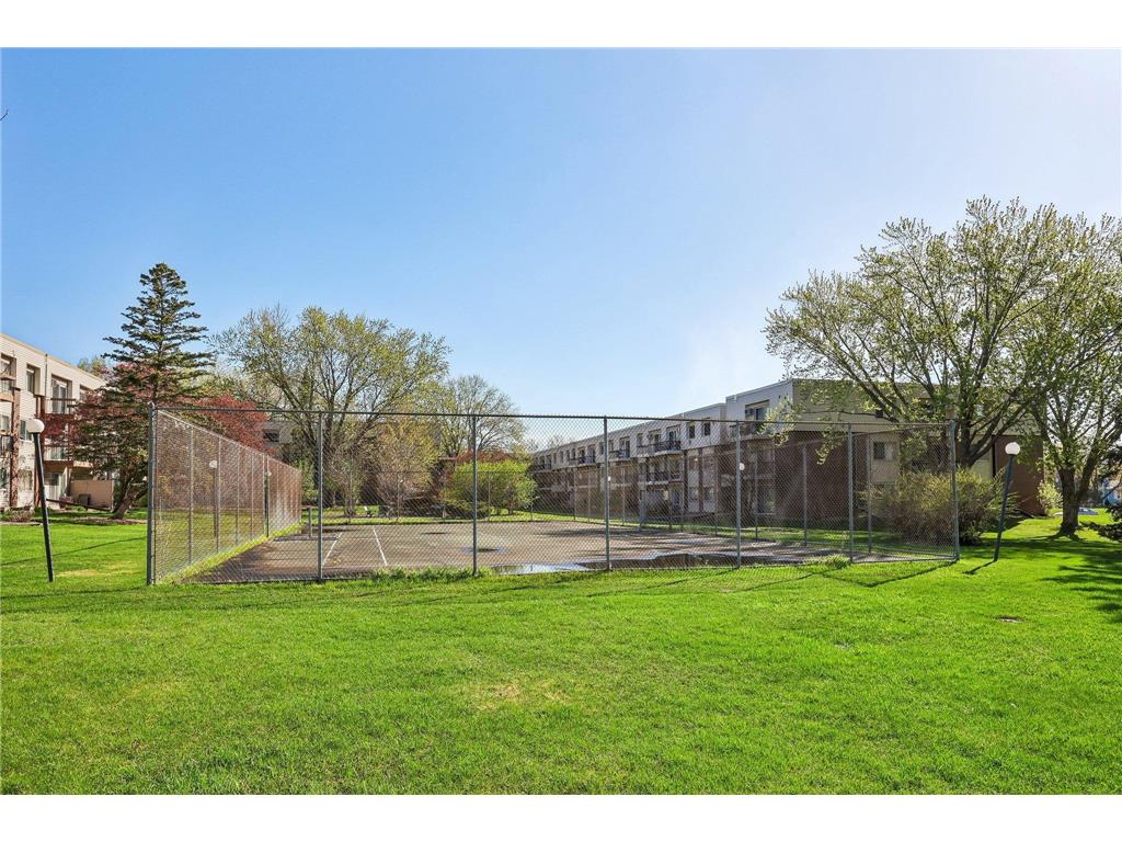 2800 Hillsboro Avenue N #315 New Hope MN 55427 7061550 image38