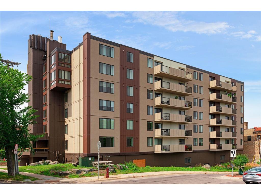 2800 W 44th Street 105, Minneapolis, MN 55410 MLS 6246428 Edina