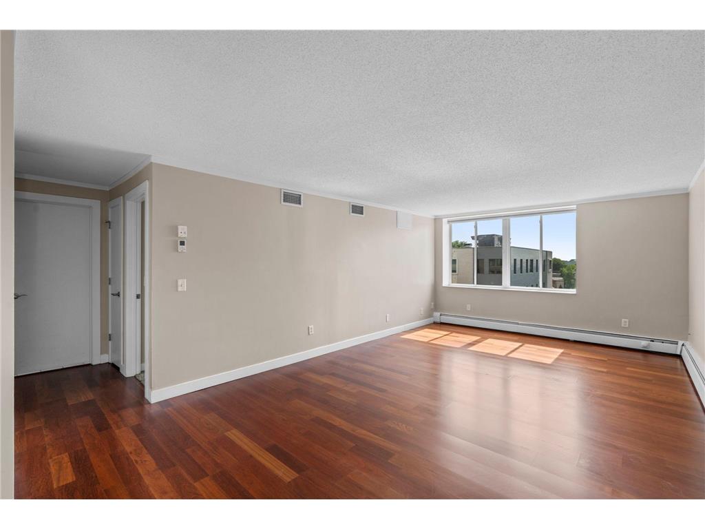 2800 W 44th Street #302 Minneapolis MN 55410 7100030 image10