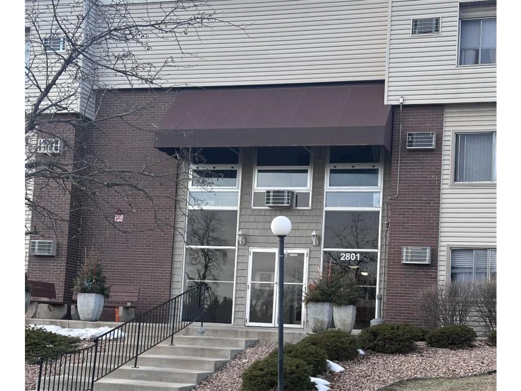 2801 Flag Avenue N #102 New Hope MN 55427 7018292 image1