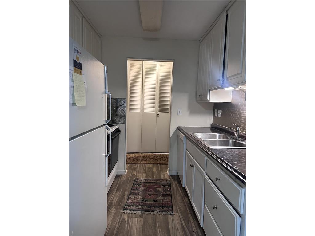 2801 Flag Avenue N #102 New Hope MN 55427 7018292 image3