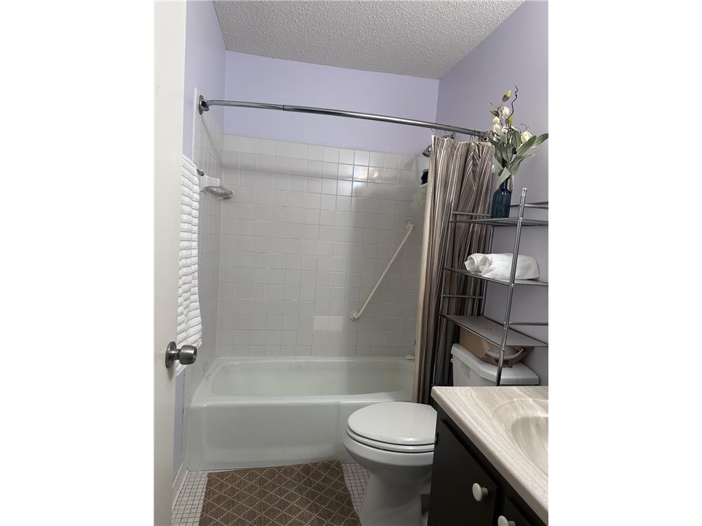 2801 Flag Avenue N #102 New Hope MN 55427 7018292 image9