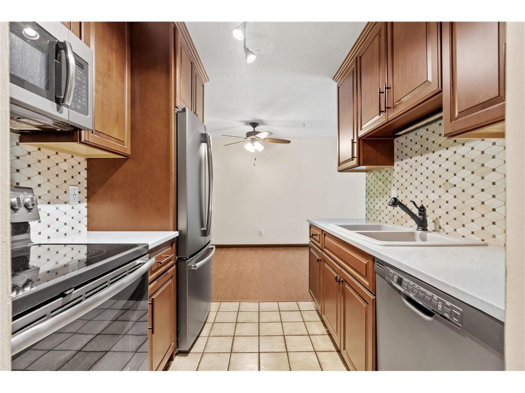 2801 Flag Avenue N #314 New Hope MN 55427 7013522 image3