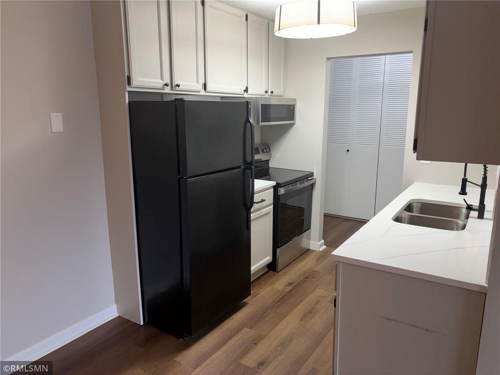 2801 Flag Avenue N #323 New Hope MN 55427 7046697 image3