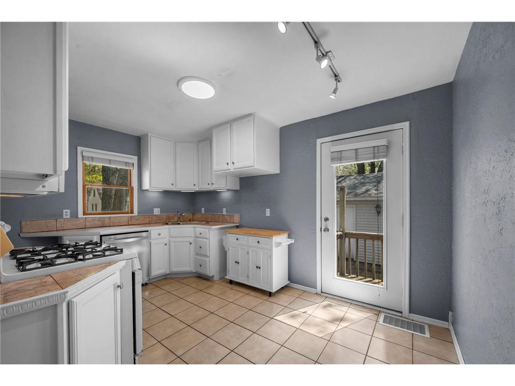 2801 W 71 1/2 Street Richfield MN 55423 7081648 image3